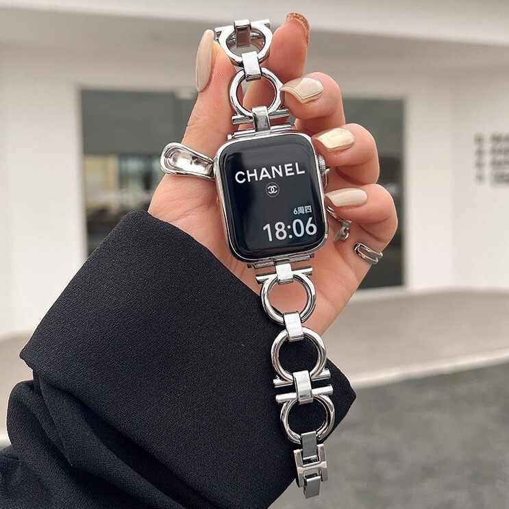 Suitable for Apple Watch 11, Apple Watch Ultra/S10 generation, iWatch 89, metal chain circle creative design Suitable for Apple Watch 11, Apple Watch Ultra/S10 generation, iWatch 89, metal chain circle creative design