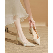 ����~��ʽ����ָ��߸�Ь�OӋ��С�����|������^�Y������Ь�\ɫ