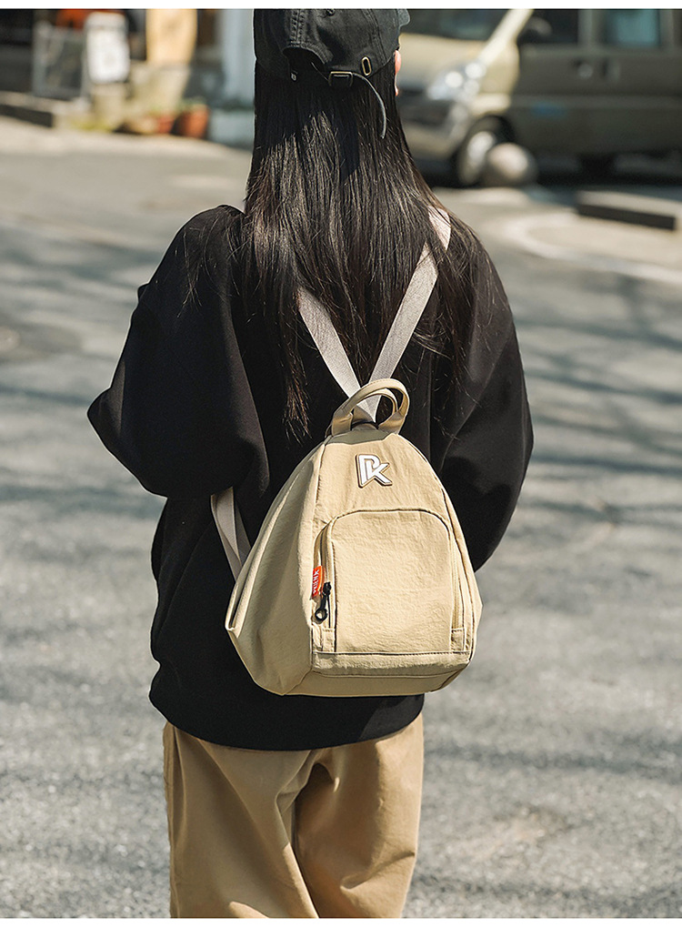 Unisex casual large-capacity crossbody bag, sporty casual student backpack, fashionable and versatile commuter single-shoulder bag undefined