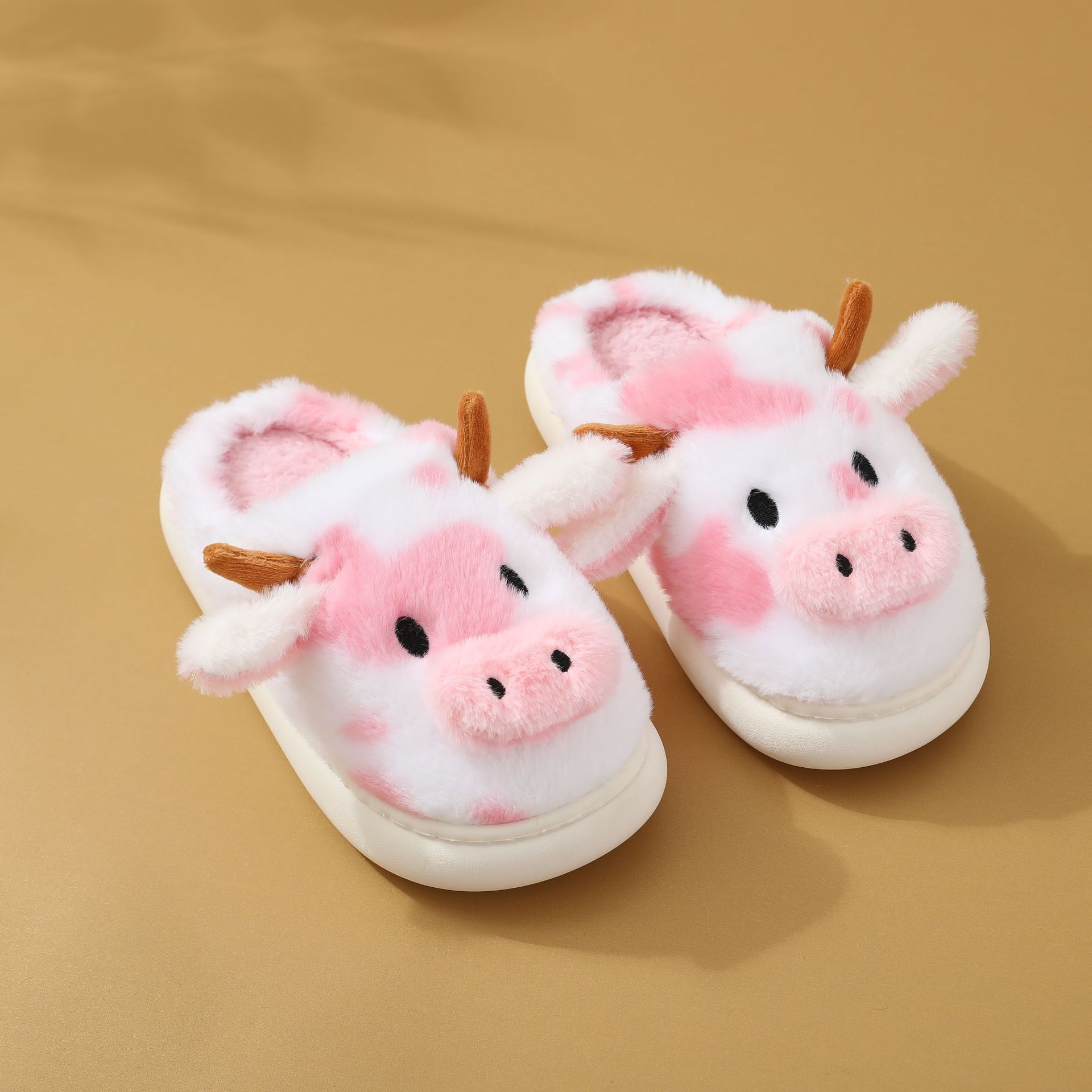 Ventas transfronterizas de invierno caseras de algodón para parejas de hombres y mujeres, zapatillas de algodón ligeras para el hogar