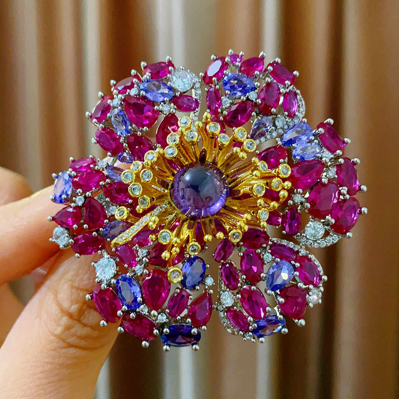 Light Luxury Jewelry New High-End Diamond-Encrusted Red Corundum Six-Petal Flower Brooch Exquisite Fashion Suit Flower Pin Corsage
