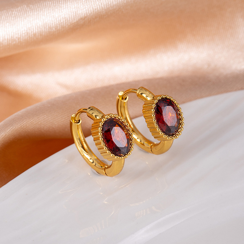 Red earrings with zircon