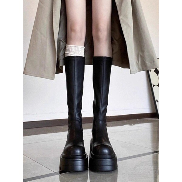 Black demi-season high boots platform