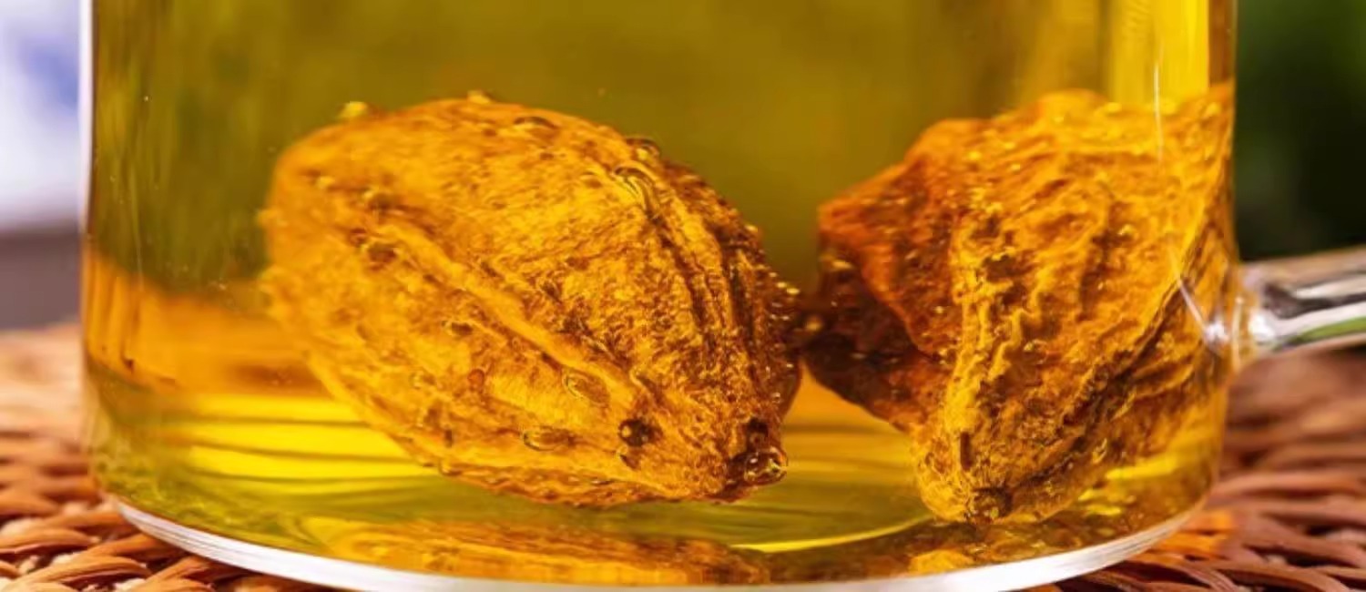 Yin Hua Guo Dried Herb Tea 200g Jar Hand-Selected Sun-Dried Traditional Tonic Botanical in use