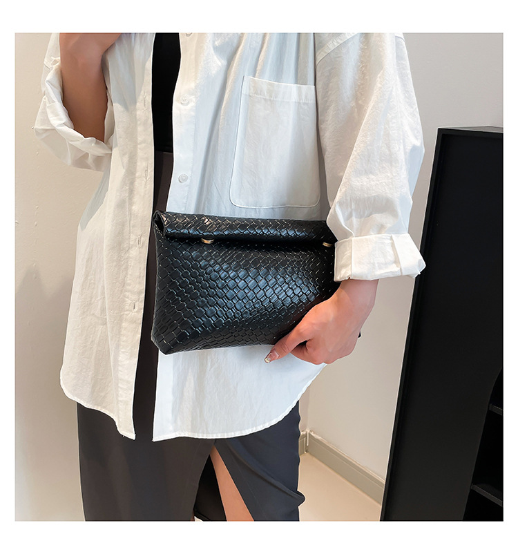 Pu Leather Solid Color Square Clutches display picture 16