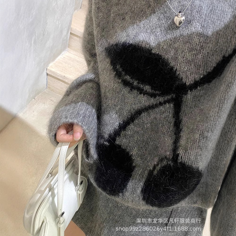 NANYOU 품질 따뜻한 마발 자카드 느슨한 둥근 목 게으른 스타일 체리 스웨터 새로운 24 가을 겨울 스웨터