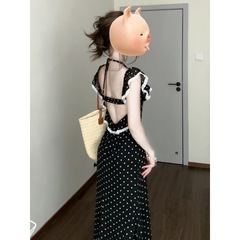 フレンチスタイルのスクエアネックブラック水玉ドレス2025新作夏服美しいピンチウエストロングスカート
