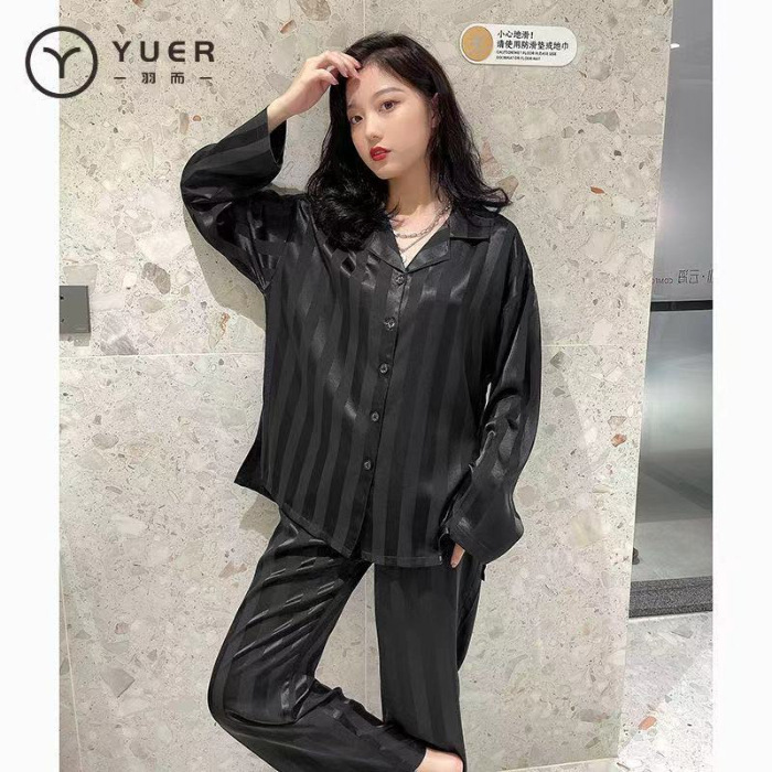 816#Double long black vertical strip