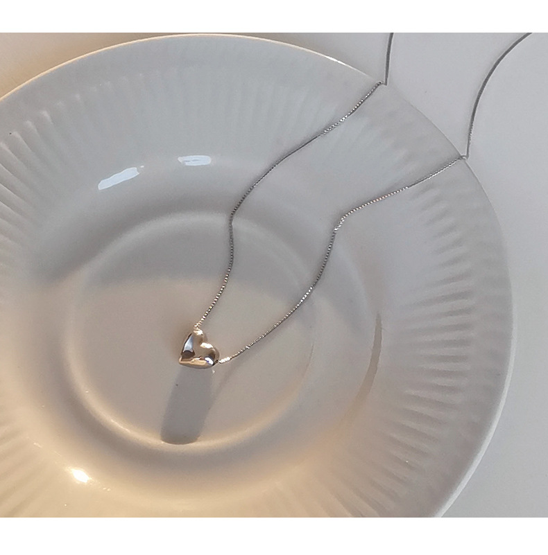 S925 silver heart necklace for women niche design advanced 2023 new heart shaped pendant light luxury clavicle chain_voghion.com