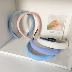 Korean-style wide-width cream-colored foam hair clip, gentle and cute girl hair pin for outdoor crown hair holder