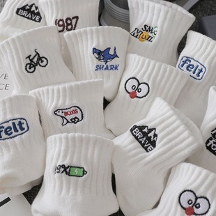 Short socks men's socks spring and summer thin breathable sweat-absorbent deodorant boys sports Joker white ins tide wholesale