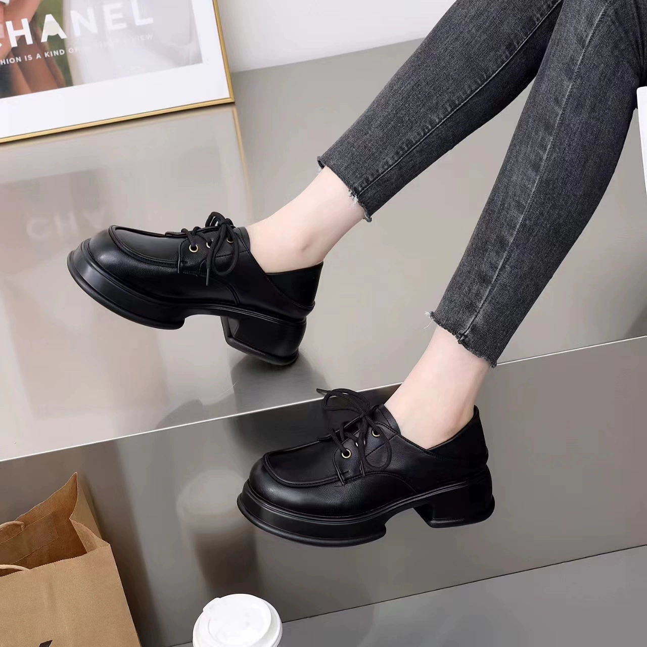 Loafers, high fashionable universal footwear platform for mother English style for leisure, soft sole