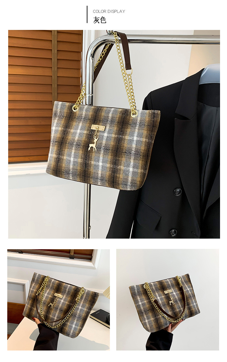 Fashionable woolen trendy striped deer bag for women, new autumn 2024 collection, chain niche single-shoulder crossbody bag undefined