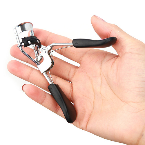 Heart Eyelash Curler Natural Curl Portable Heart Shaped Handle Eyelash Assistant Beauty Tool Yangjiang Factory Wholesale