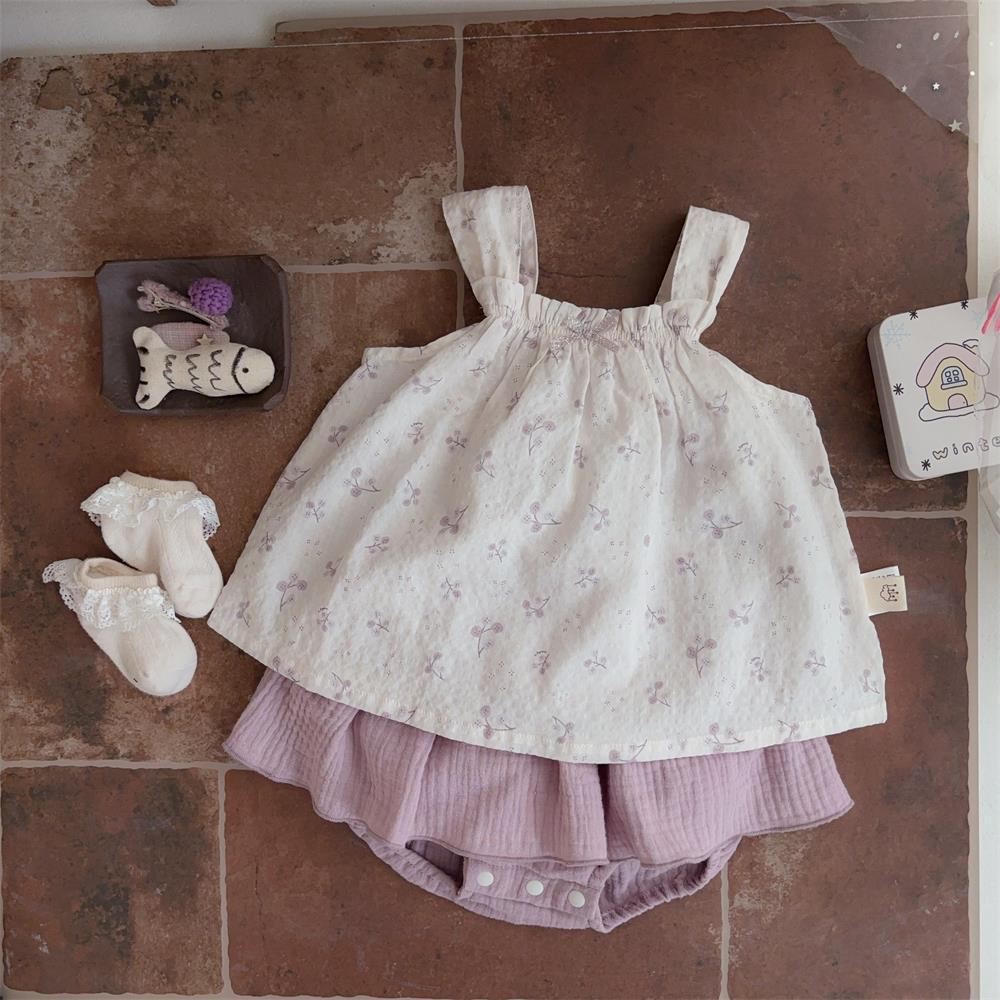 Traje de niña coreana 2025 verano niña bebé dulce estilo occidental tirantes florales top falda de dos piezas
