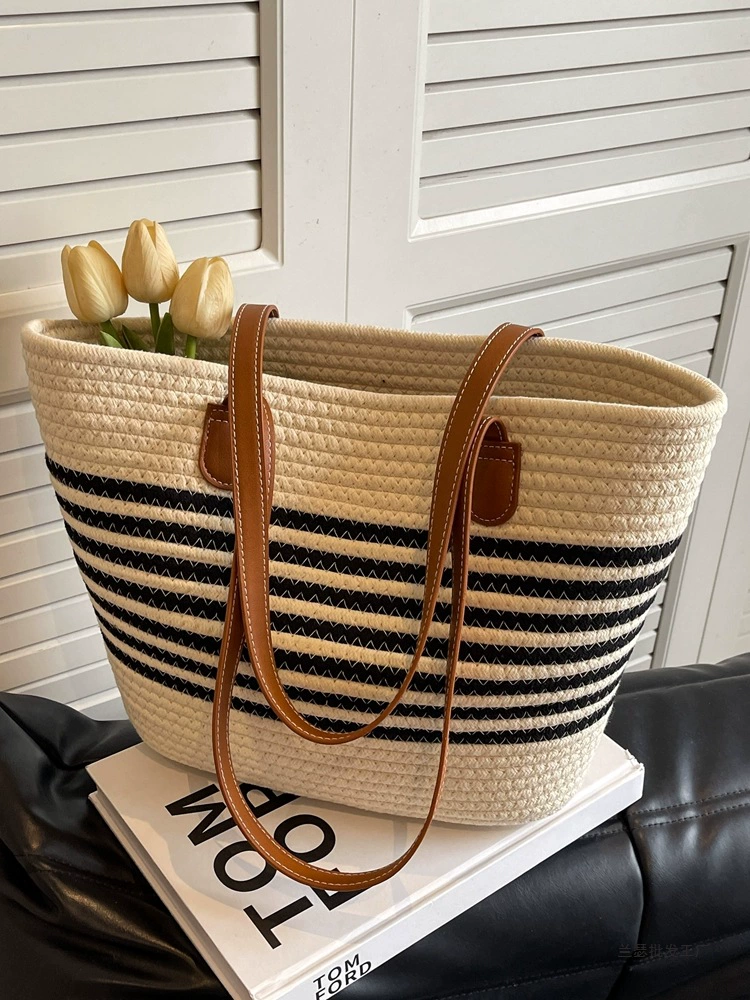 Плетёная пляжная сумка для женщин, большая вместимость, новинка лета 2025 года, универсальная сумка через плечо для отдыха на море
