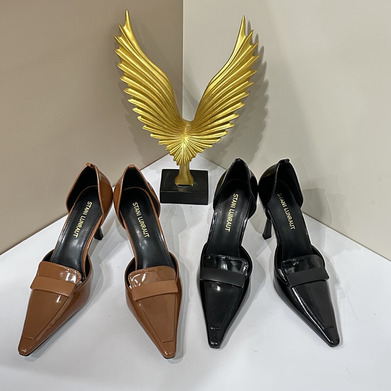 2025 Early Spring New Medium Brown Hollow Pointed Sandals Women's Fashion All-match Sexy Light Luxury Outwear High Heels