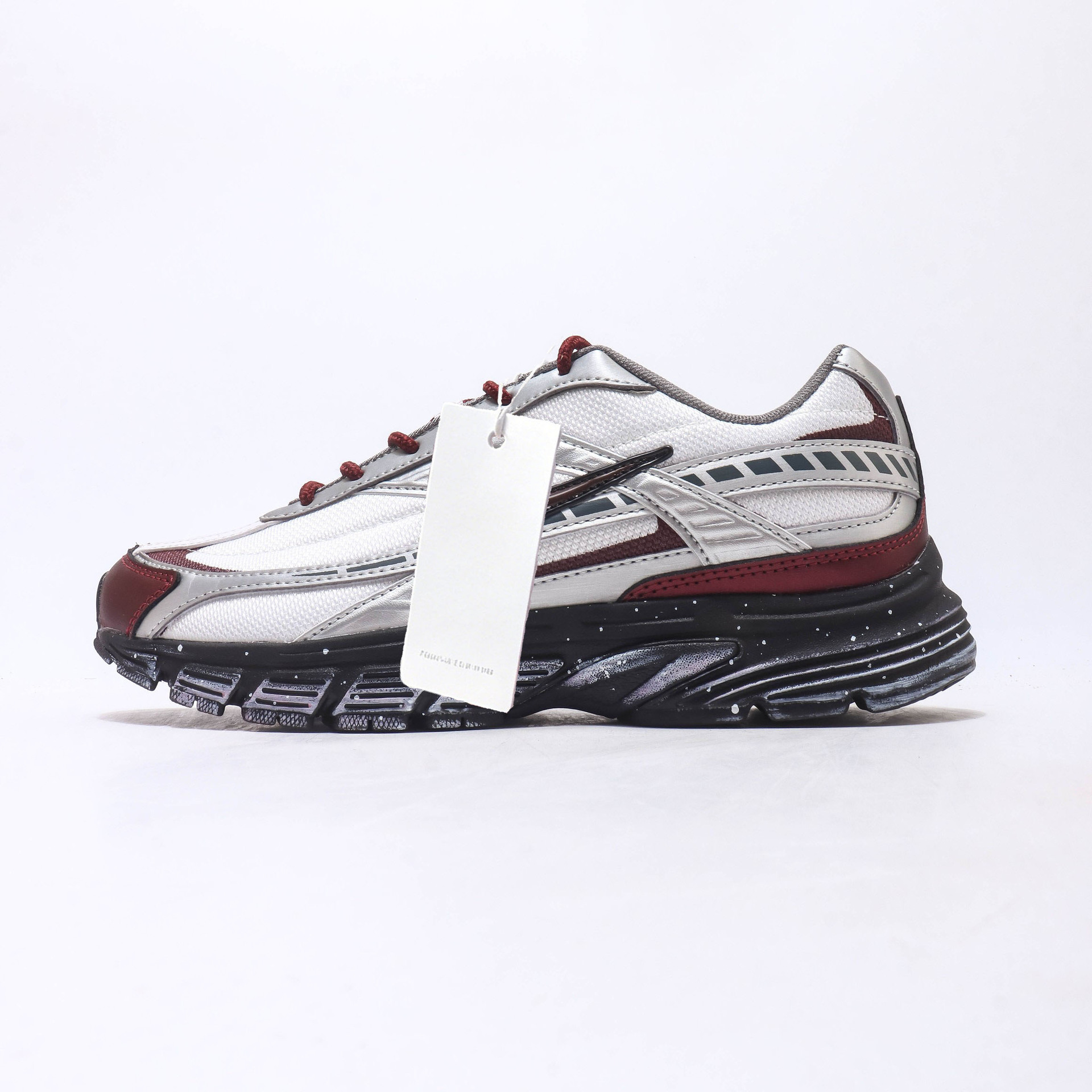 Foreign Trade Initiator Founder Running retro thick-soled dad casual sports running shoes with distressed graffiti