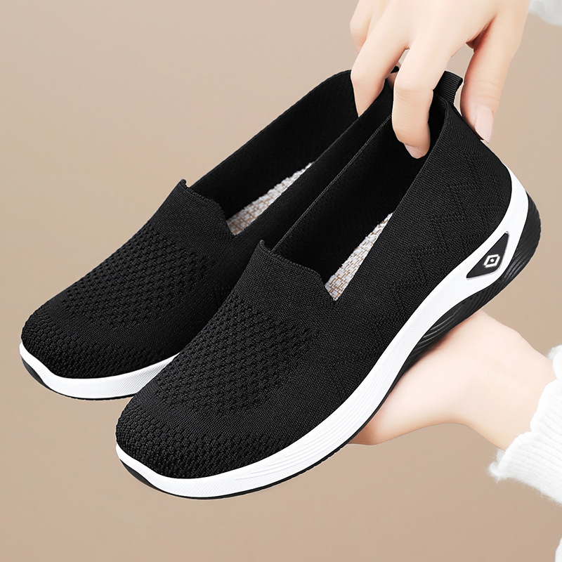 Zapatos de primavera para mujeres zapatos casuales de gran tamaño, zapatos transpirables, zapatos de malla cómodos, zapatos de tela viejos de Beijing para mujeres