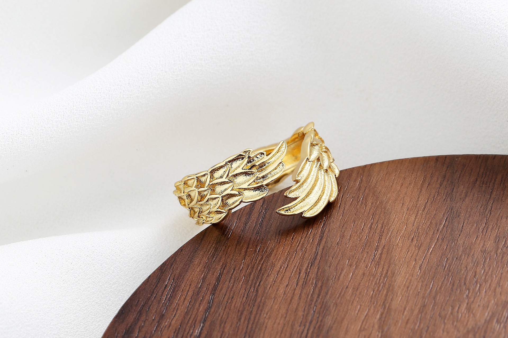 Wind plated silver opening feather wing ring, adjustable couple ring_voghion.com