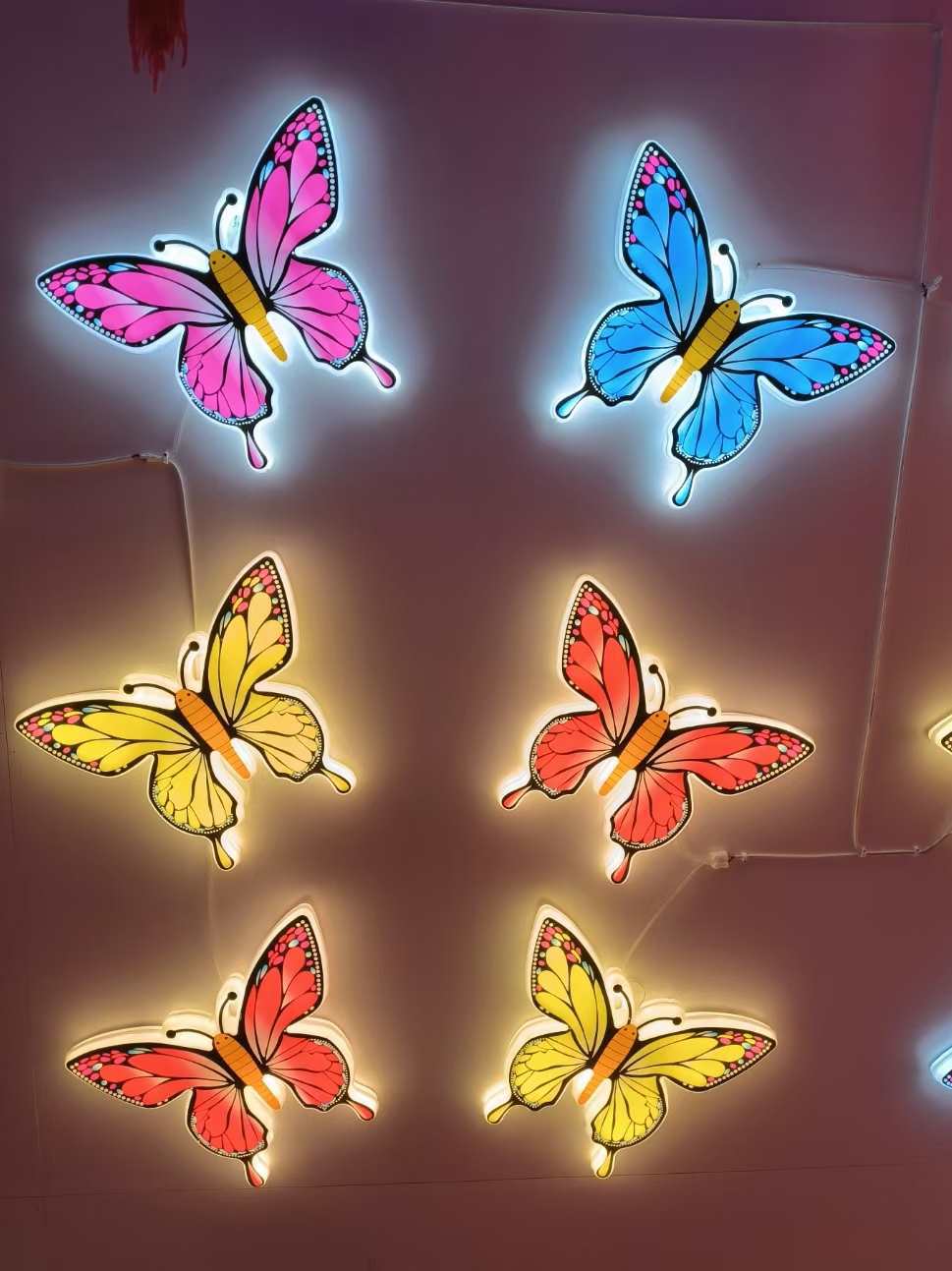 led发光蝴蝶灯户外公园景区装饰灯物业小区亮化挂树上的彩灯