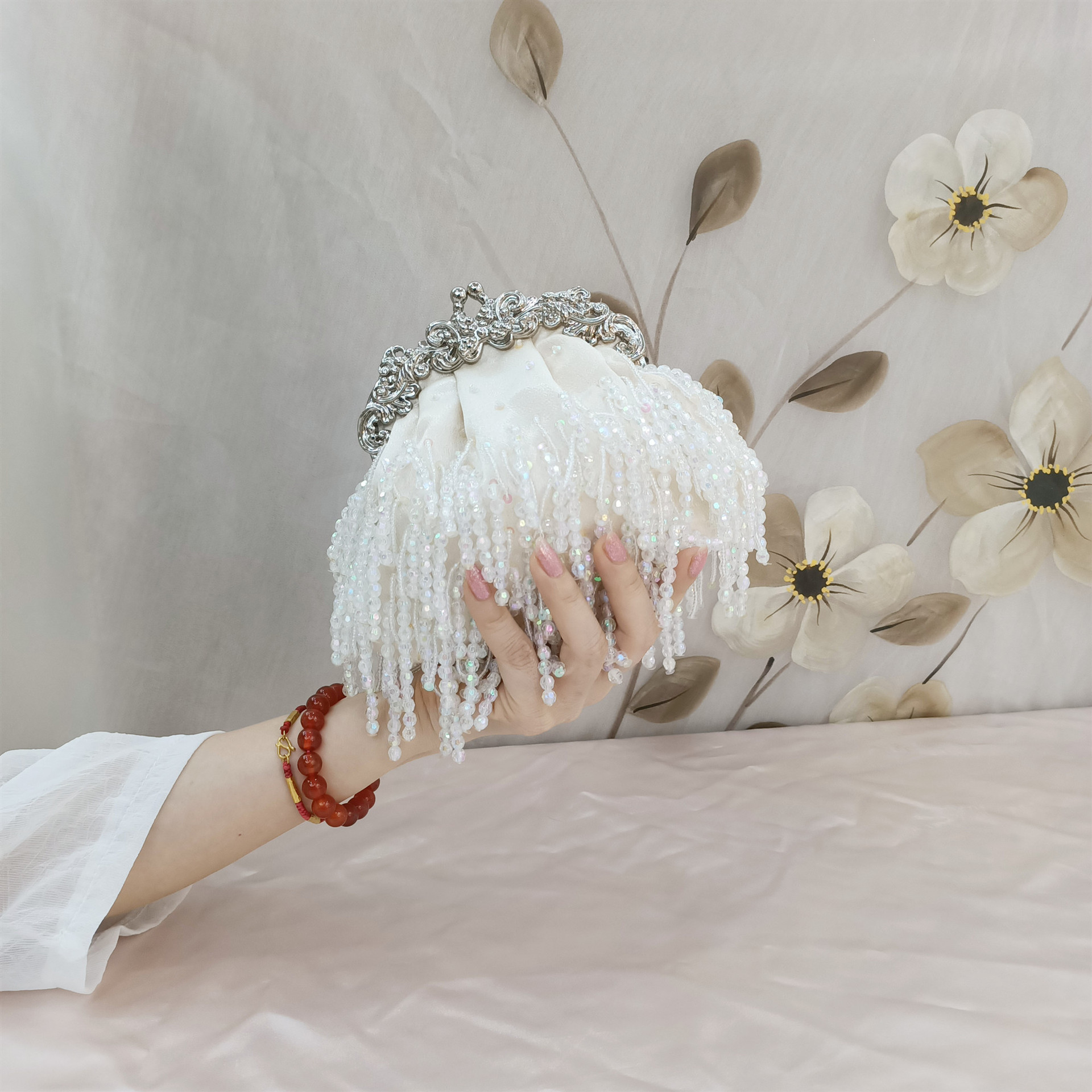Socialite Vintage Tassel Satin Beaded Embroidered Bridal Handbag Women's Cheongsam Banquet Bag_voghion.com