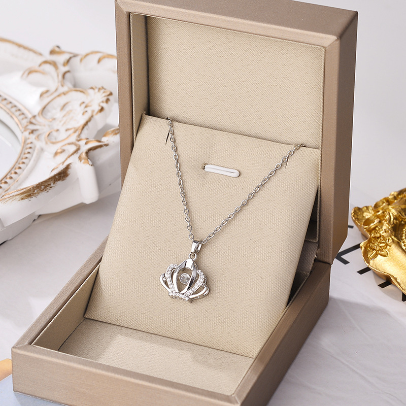 Collar de acero de titanio para mujeres simple y versátil estilo ligero de lujo nicho diseño de alta calidad no decoloración joyería de cadena de clavícula al por mayor