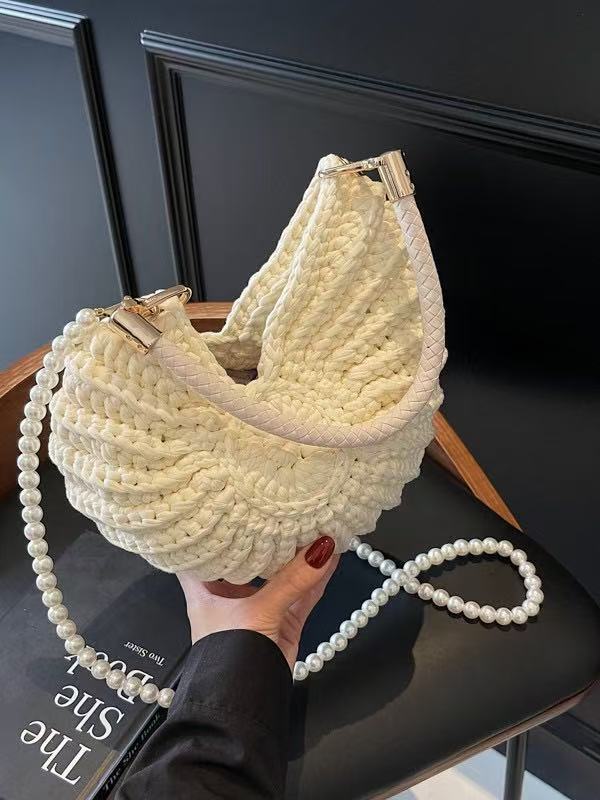Geflochtene Tasche mit stilvoller Struktur