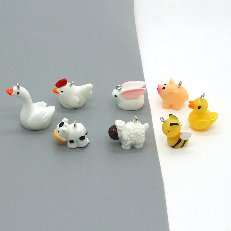 可爱卡通兔子奶牛鸭子动物饰品吊坠DIY趣味蜜蜂动物耳环项链配件