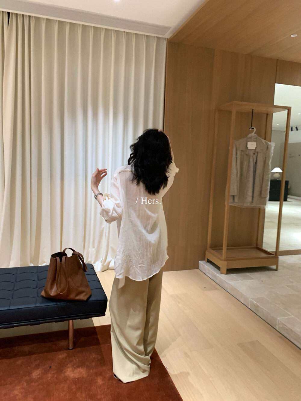 Áo sơ mi nữ dài tay cổ bẻ phối nếp gấp phong cách lão tiền — xám nhạt, màu cam, màu trắng chi tiết 33