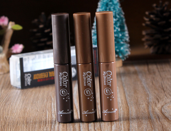 NOVO Emaili Natural Three-dimensional Eyebrow Dye is waterproof, long-lasting, does not fade or smudge, and has a natural dark brown color Item Picture