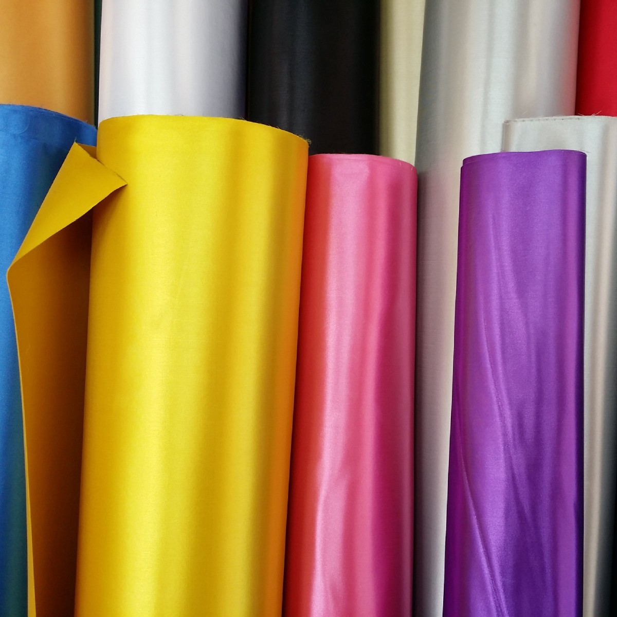 色丁发泡丝光革箱包手袋化妆包米高发泡涤丝纺牛津布