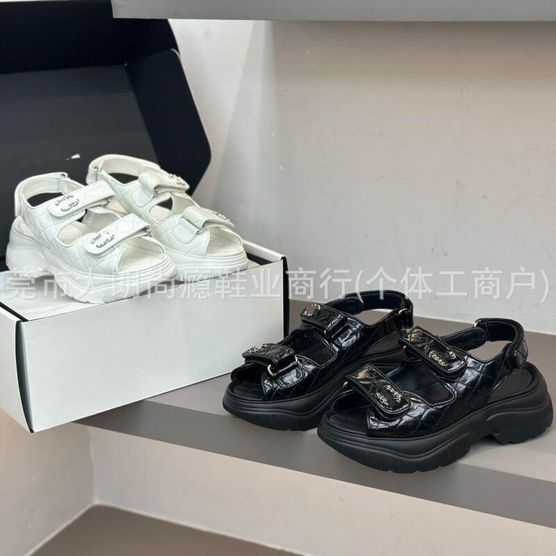Guangdong-Made High-End 26 Early Spring New Style Velcro Sandals for Women, Genuine Leather Thick-Soled Beach Shoes, Comfortable Non-Slip Casual Shoes