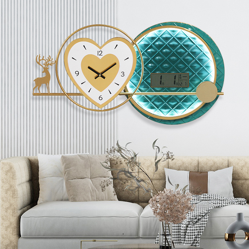 北欧风高颜值新款玄关遥控灯光墙上餐厅爱心创意装饰时尚艺术表钟