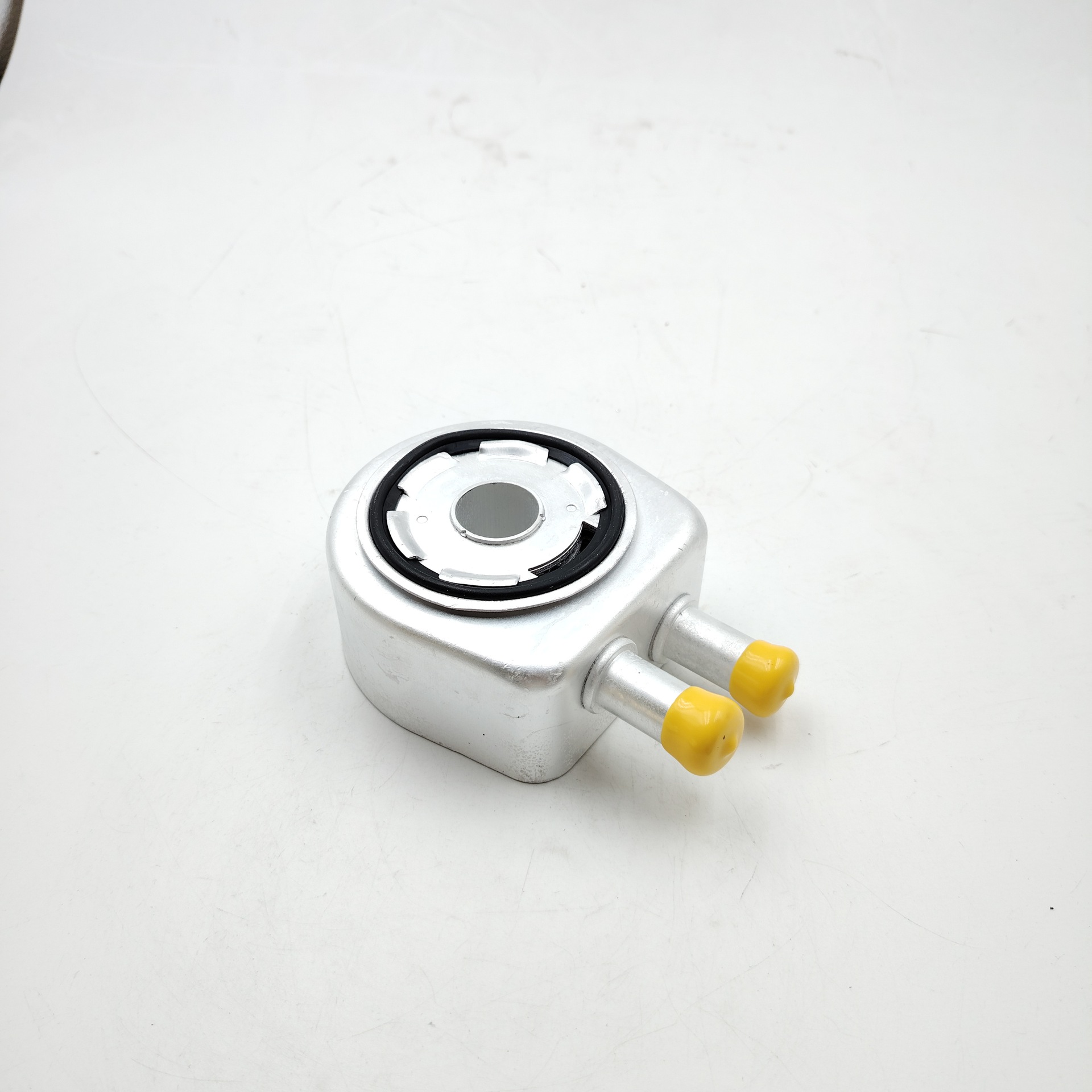 8200806731 is suitable for Renault engine oil cooler radiator