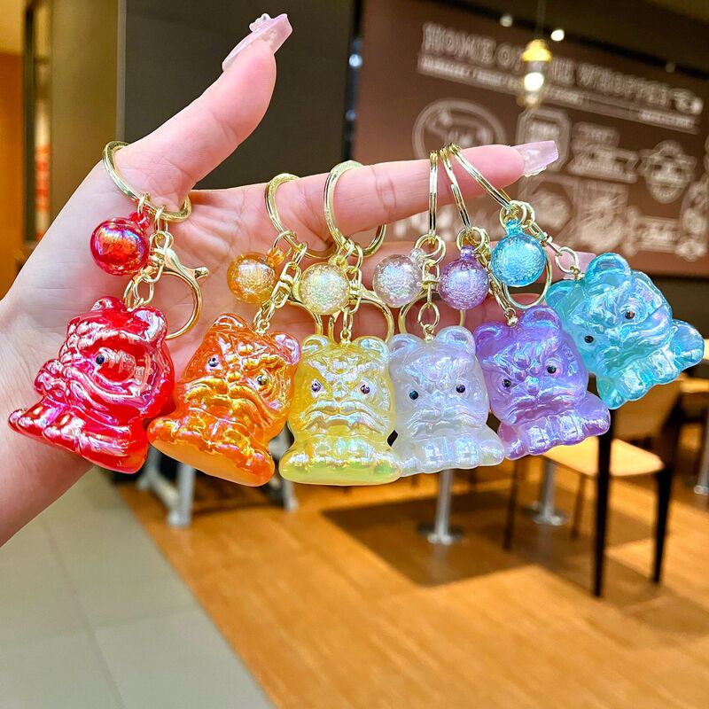 National Trend Lion Figurine Cartoon Lion Keychain Pendant Student Bag Transparent Crystal Ornament Keychain Wholesale