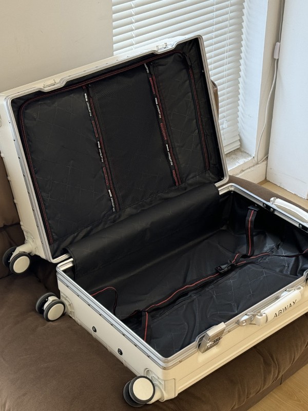 Maleta trolley nueva maleta duradera de gran capacidad, caja de marco de aluminio de alta gama, caja de contraseña de embarque universal unisex