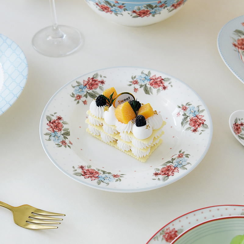 Flores románticas de alto valor de hueso de porcelana cubiertos set platos cucharas casamiento nuevo set de cubiertos de cerámica palillos set