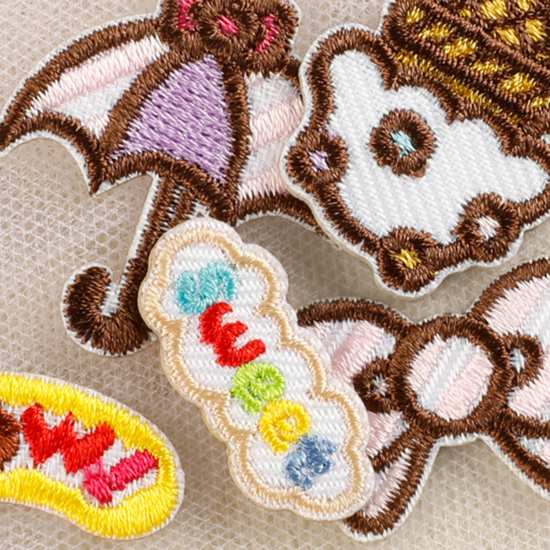 刺繍ラベル漫画子猫刺繍ステッカーアニメ自己粘着外国貿易パッチ衣類アクセサリーアクセサリーパッチ布ステッカー|undefined