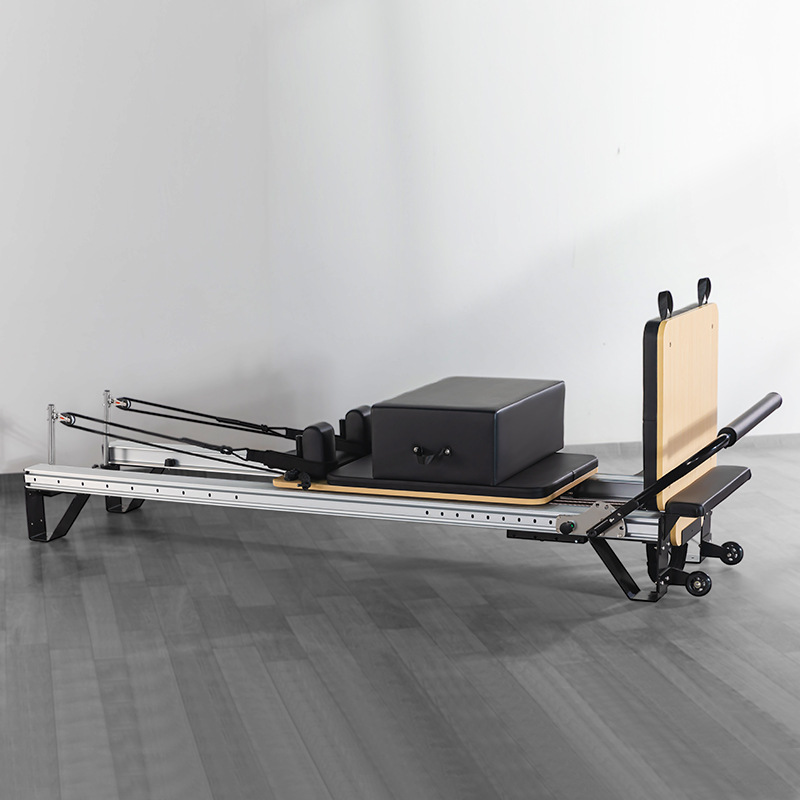 Estudio de yoga traje de cinco piezas equipo de pilates, barril de escalera, silla de pedal estable, cama central de pilates de arce Cadillac de roble