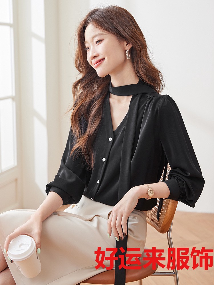 Classic shiffon shirt with bow