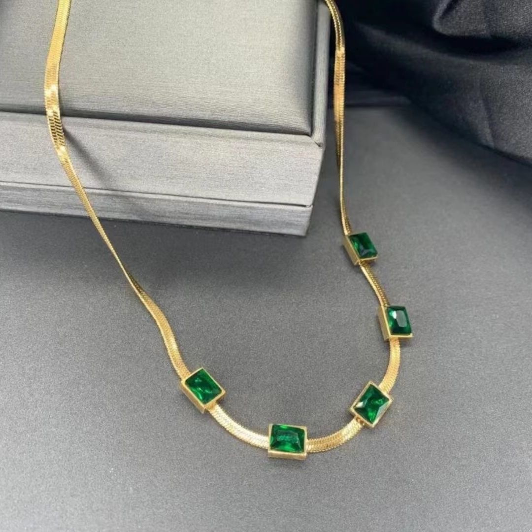 Fashion Geometric Square Titanium Steel Inlay Rhinestones Necklace_colorza_5