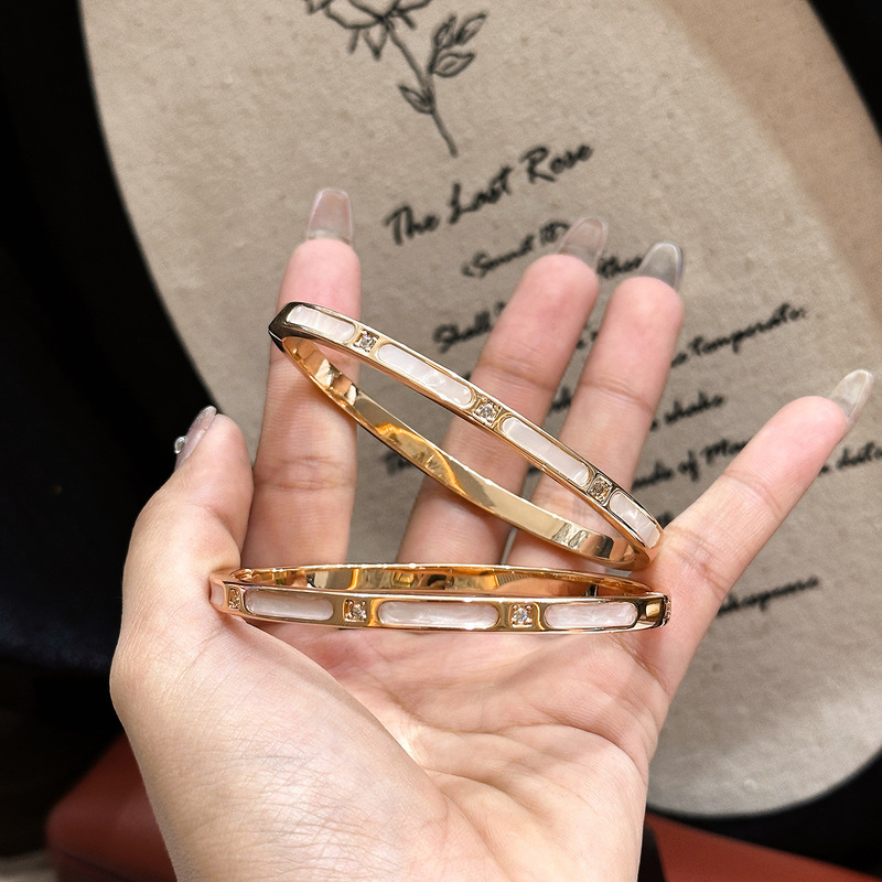 Seiko Design Simple Micro-Paved Mother-Of-Pearl Ring Bracelet Women's Stylish Fashion Versatile Temperament Niche Bracelet Wholesale Seiko Design Simple Micro-Paved Mother-Of-Pearl Ring Bracelet Women's Stylish Fashion Versatile Temperament Niche Bracelet Wholesale