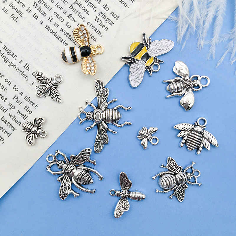 Diy Retro Alloy Accessories European And American Popular 1 Honey Pot Alloy Pendant Three-Dimensional Bee Alloy Small Pendant display picture 3