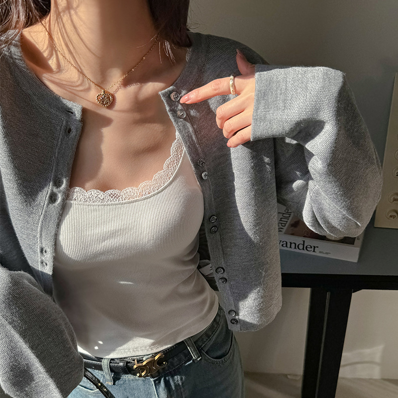 엄밀히 선정 된 새로운 스레드 카미 솔 여성 디자인 센스 니쉬 레이스베이스 내부 슬림 핏 슬림 핏 쇼트 탑