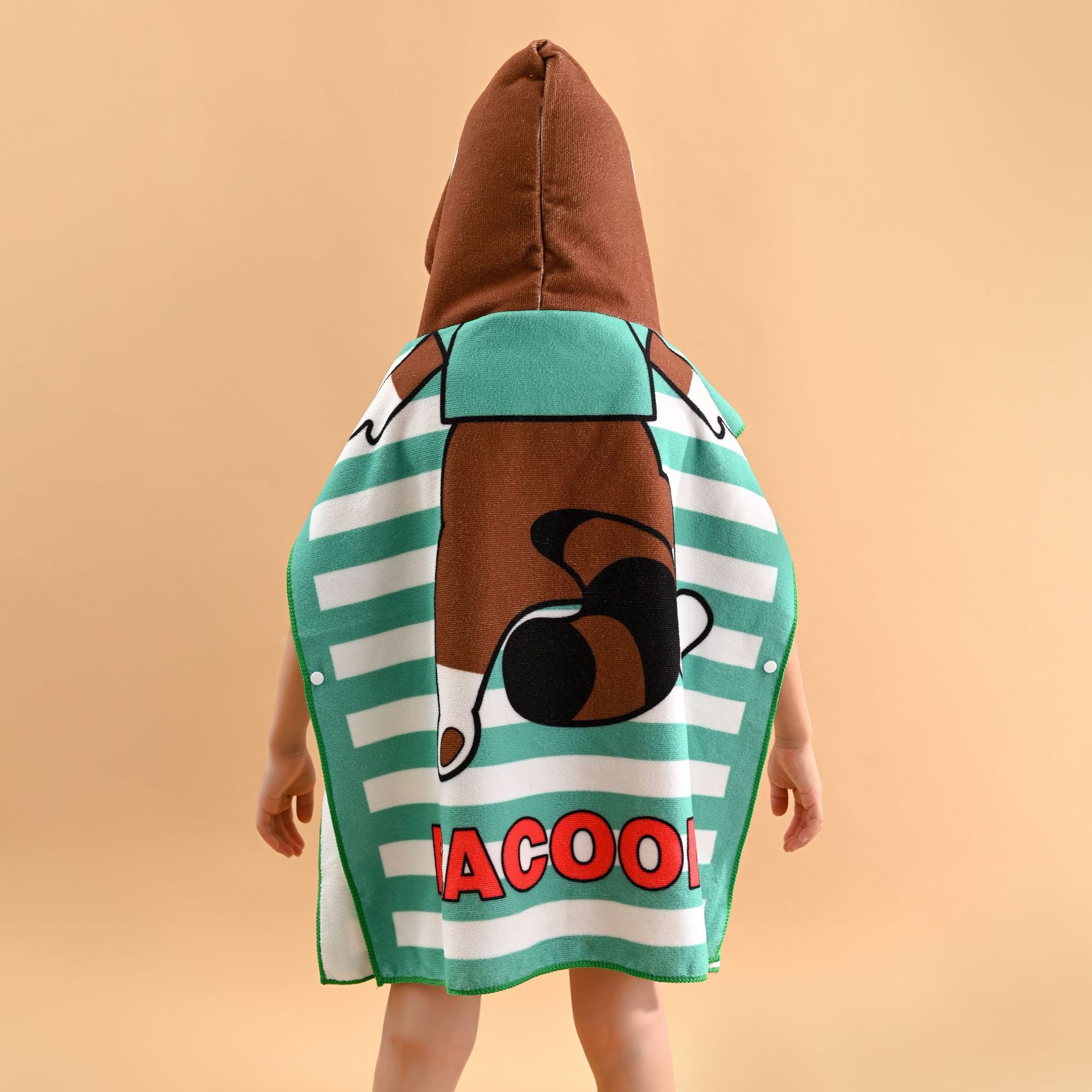 녹색 줄무늬 너구리