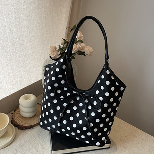 Large-Capacity Nylon Bag for Women 2024 New Autum Versatile Casual Shoulder Shopping Bag Class Work Clothing Tote Bag