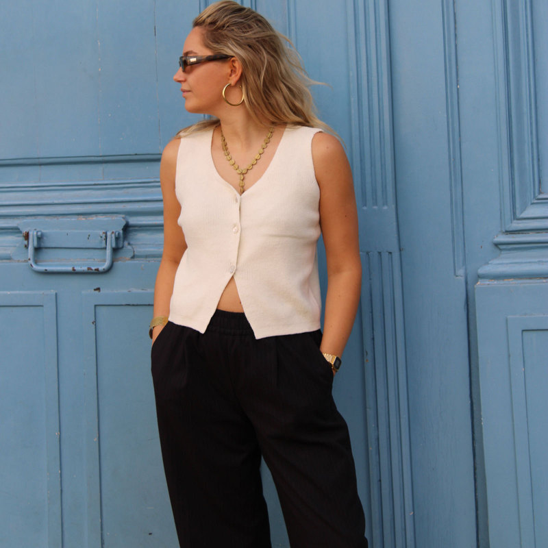 Fashionable and Comfortable Independent Stand Foreign Trade Summer V-Neck Crochet Knit Vest Button Sweater Sleeveless Top Vest