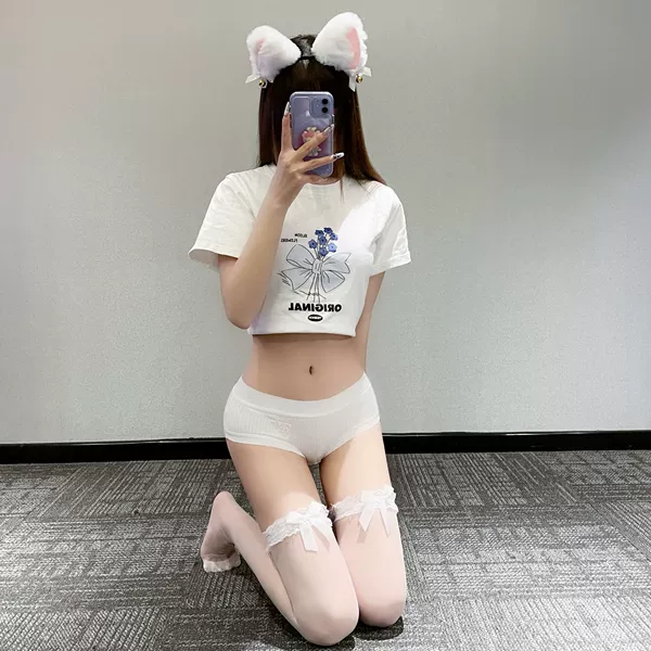 W12 white