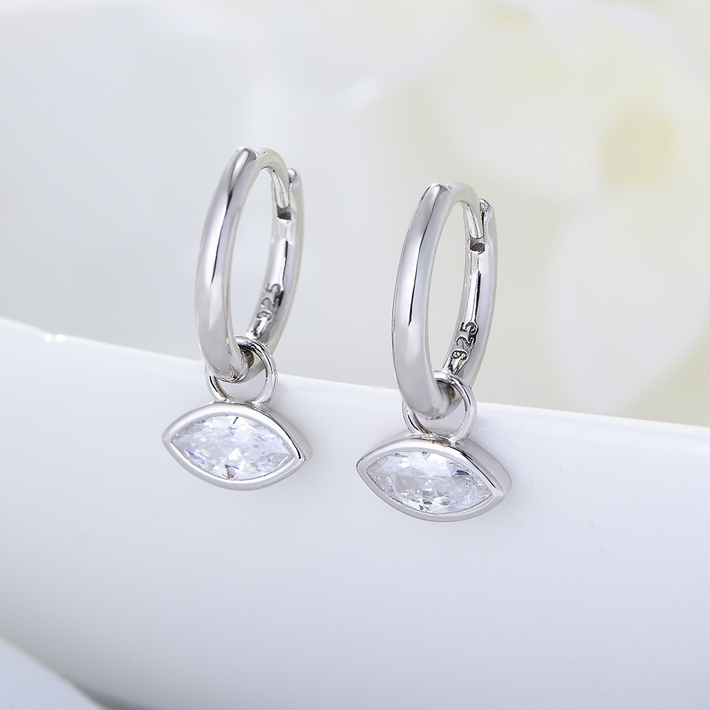 Nuevo 925 pendientes de plata esterlina traje combinación pequeños pendientes de circón personalizados estilo europeo y americano ins elegantes pendientes de mujer